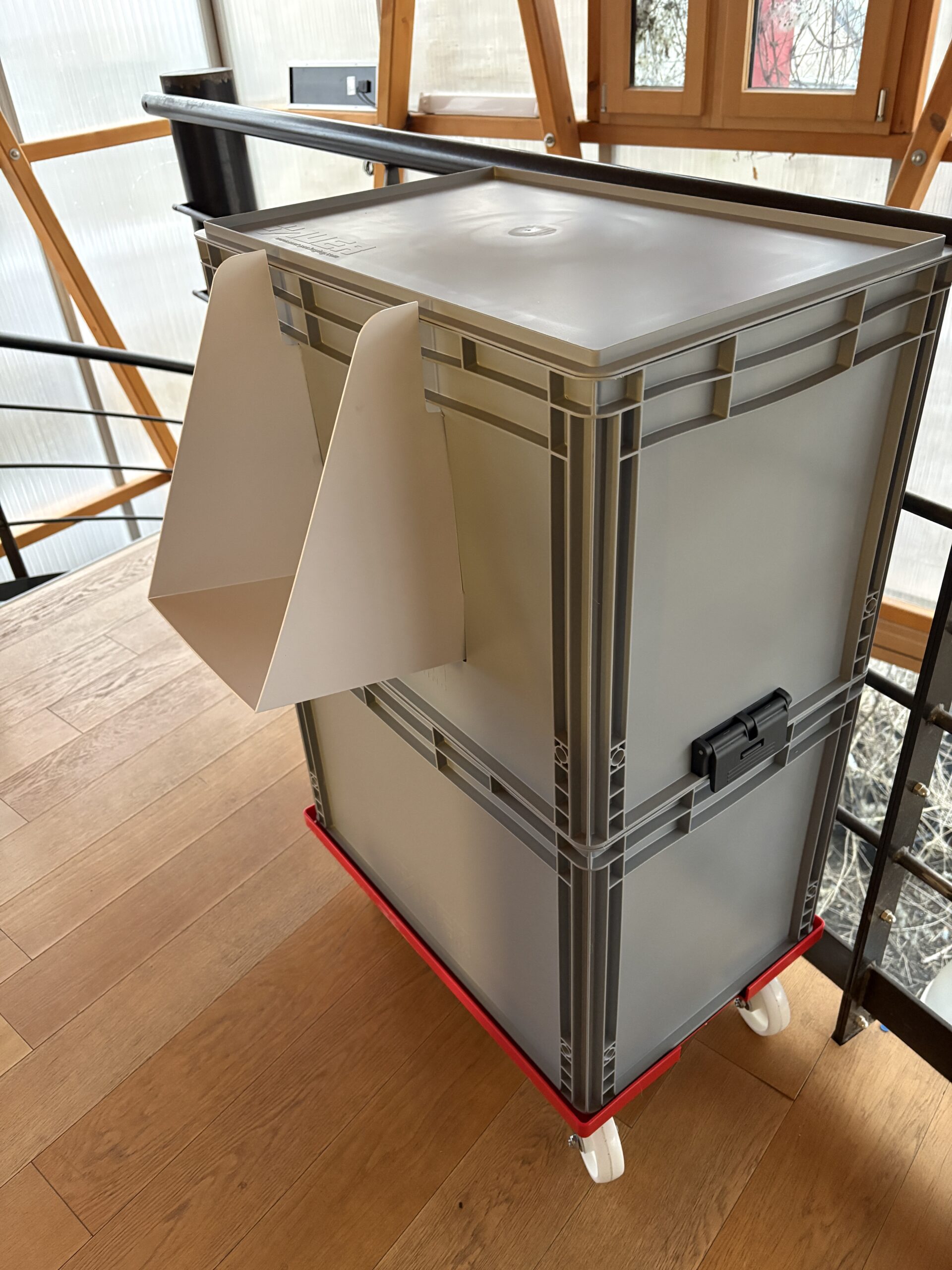 Uritrotteur PP - EKOVORE - urinoir mobile