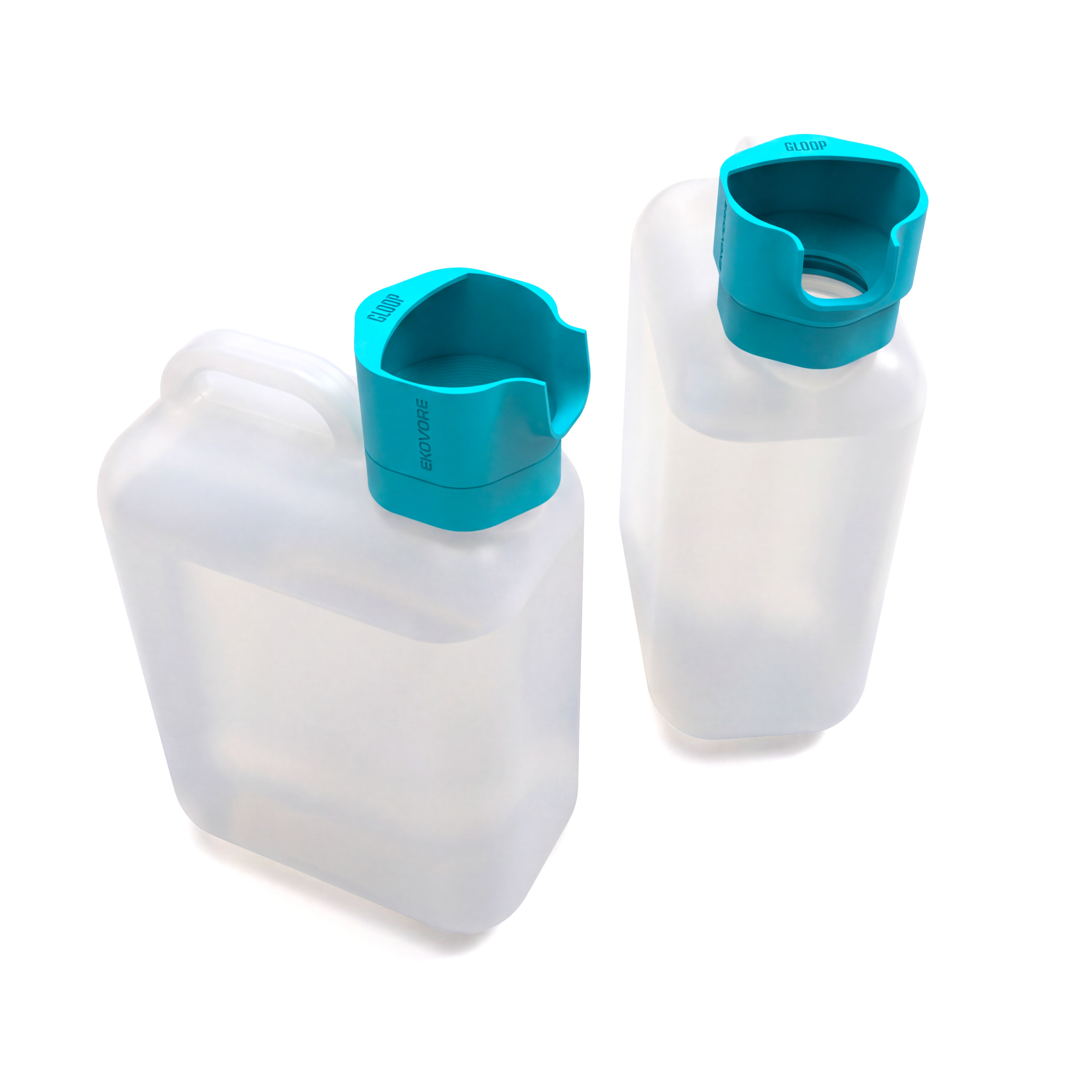 Deux bidons de 16 litres équipés de GLOOP 100 et GLOOP 110 turquoise pour récupérer l’eau froide de la douche